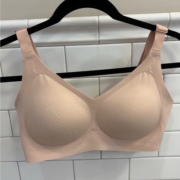 SET of 7!! Comfelie Zero Gravity Sculpt Seamless T-Shirt Bras Nude | Size Medium - Picture 8 of 15